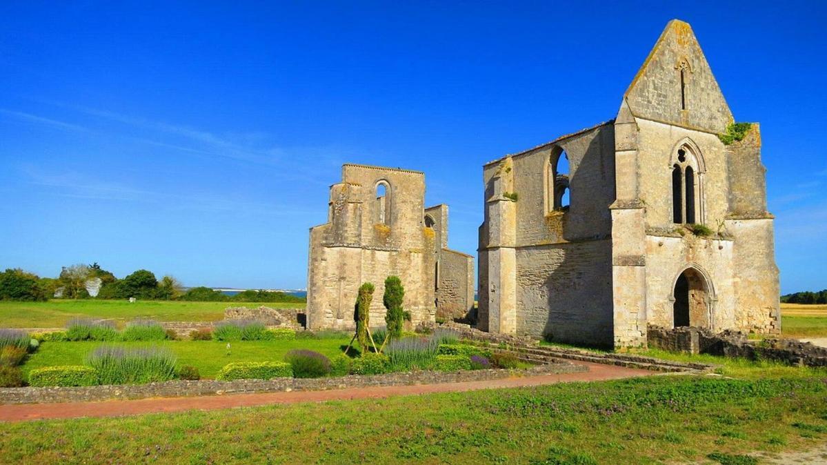 Le Phare Du Bout Du Monde - Logement Proche Du Port La Flotte Kültér fotó